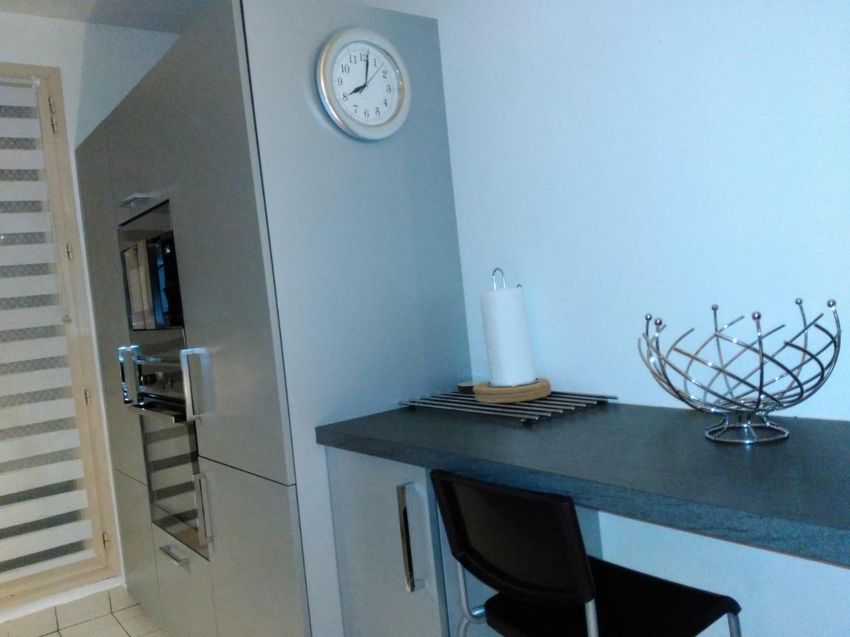 Bel Et Spacieux Appartement De 84 M² Avec Parking Tres Proche Du Metro Garibaldi Lyon Bagian luar foto